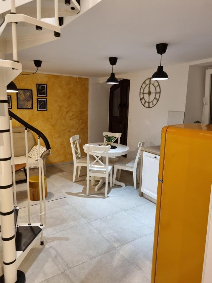 Apartman Ivano Cres Apartment Ngoại thất bức ảnh